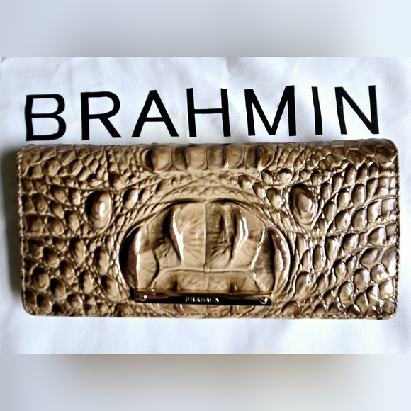 Brahmin Ady Wallet in Riviera Melbourne Leather - Picture 1 of 3